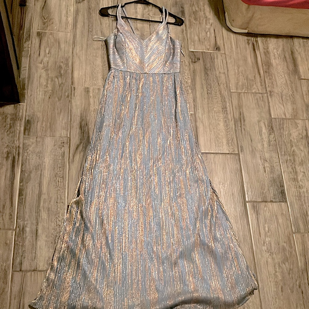 Colors are light blue and a some rose gold